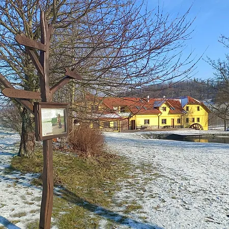Casa de hóspedes Podvesky Mlyn *